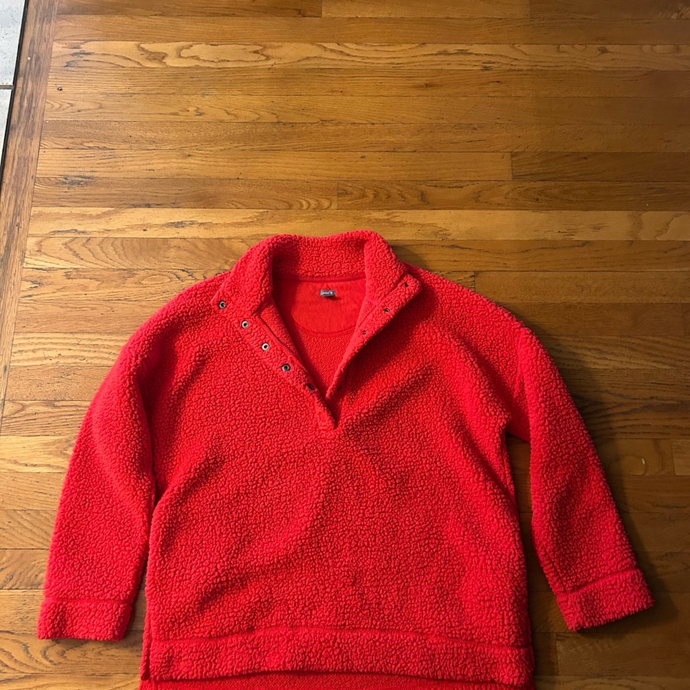 AERIE red pullover